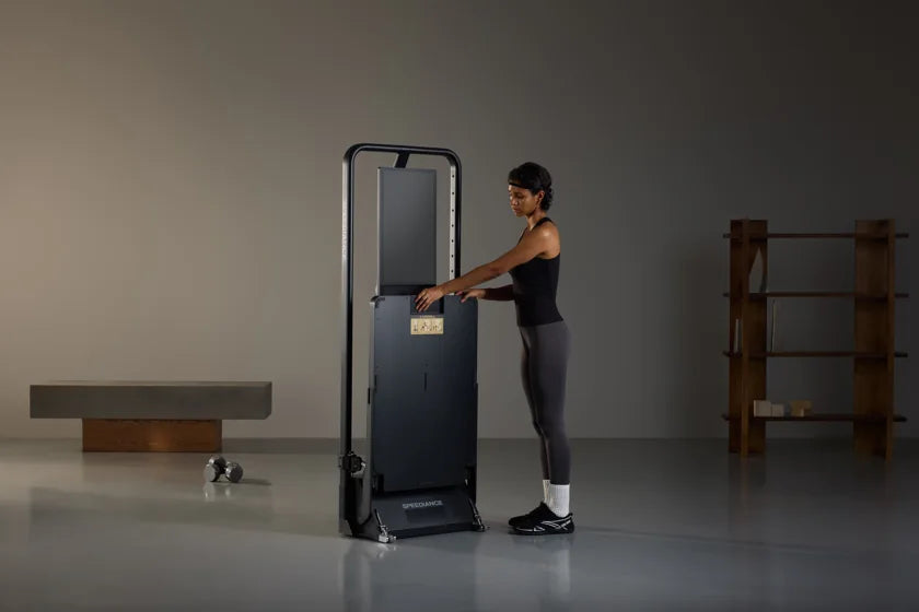 Gym Monster 3 replié à la verticale après un entraînement